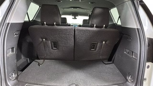 2017 Summit White GMC Acadia SLE-2 FWD SUV