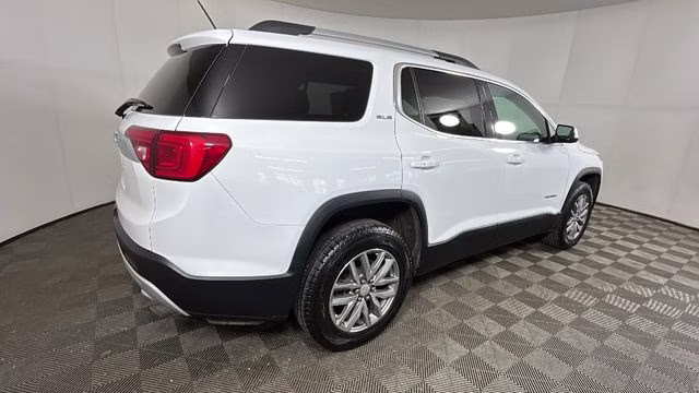 2017 Summit White GMC Acadia SLE-2 FWD SUV