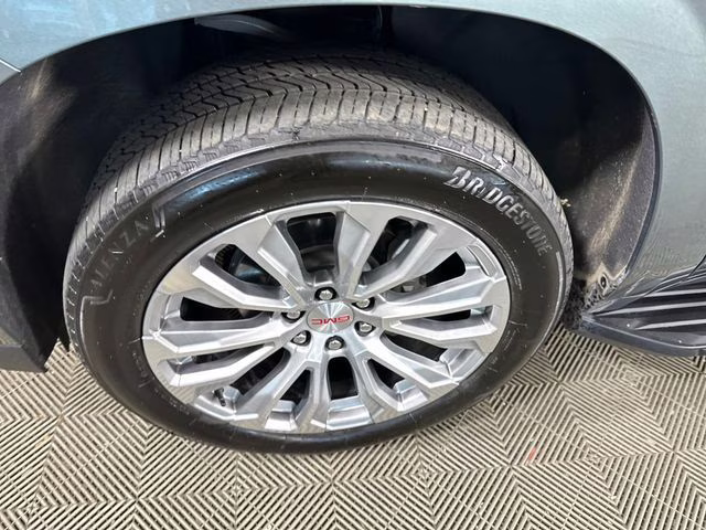2024 Frosted Pine Metallic GMC Yukon Denali 4X4 SUV