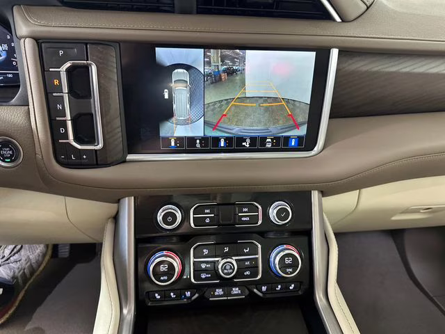2024 Frosted Pine Metallic GMC Yukon Denali 4X4 SUV