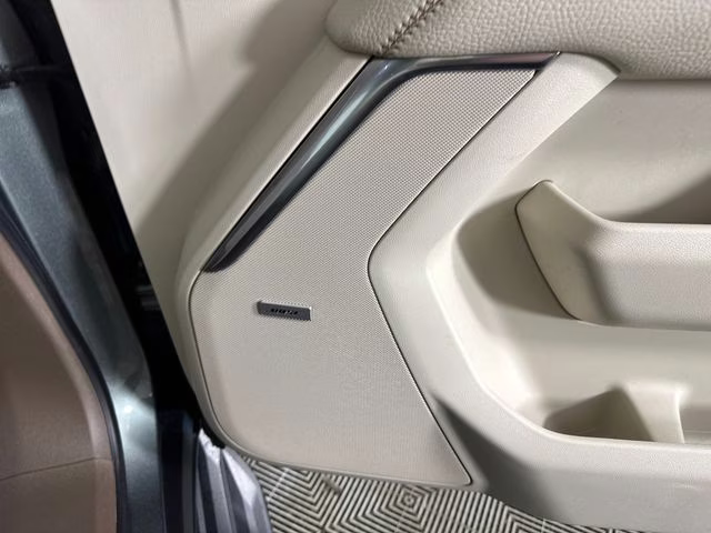 2024 Frosted Pine Metallic GMC Yukon Denali 4X4 SUV
