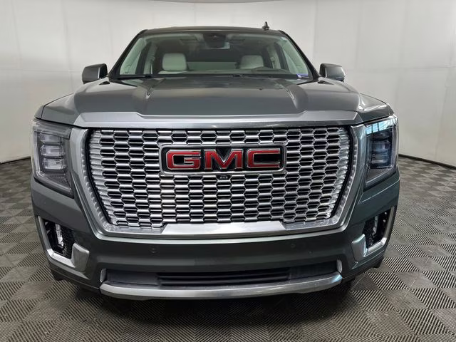 2024 Frosted Pine Metallic GMC Yukon Denali 4X4 SUV