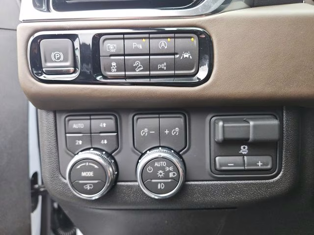 2026 Glacier White Tricoat GMC Yukon Denali Ultimate 4X4 SUV