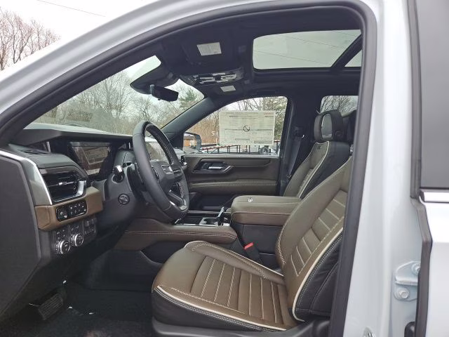 2026 Glacier White Tricoat GMC Yukon Denali Ultimate 4X4 SUV