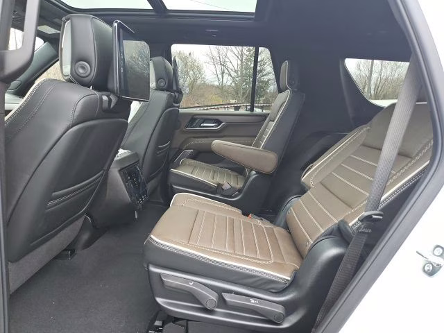 2026 Glacier White Tricoat GMC Yukon Denali Ultimate 4X4 SUV