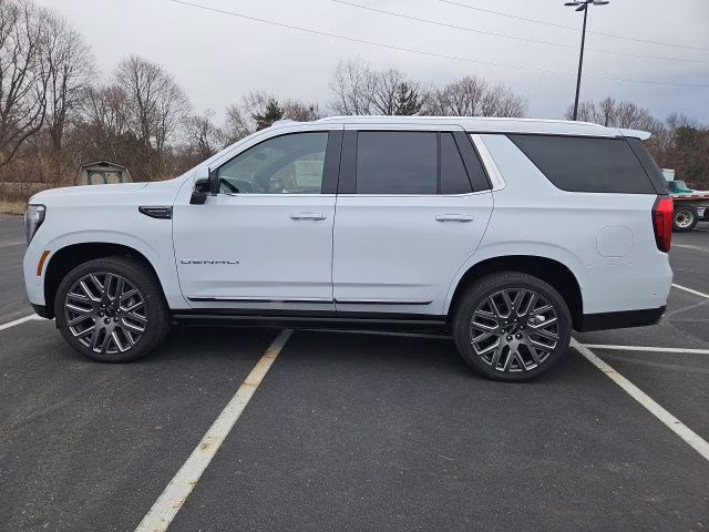 2026 Glacier White Tricoat GMC Yukon Denali Ultimate 4X4 SUV