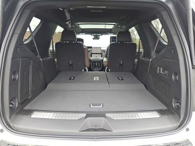 2026 Glacier White Tricoat GMC Yukon Denali Ultimate 4X4 SUV