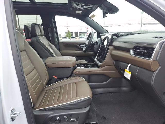 2026 Glacier White Tricoat GMC Yukon Denali Ultimate 4X4 SUV
