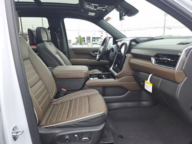 2026 Glacier White Tricoat GMC Yukon Denali Ultimate 4X4 SUV
