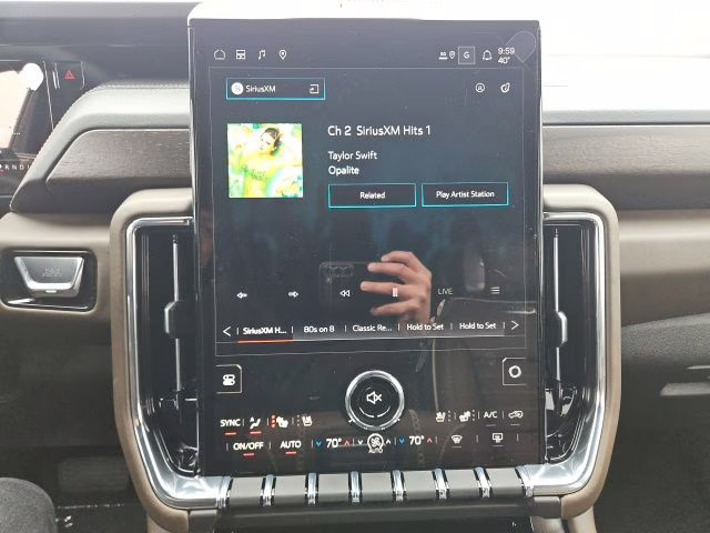 2026 Glacier White Tricoat GMC Yukon Denali Ultimate 4X4 SUV