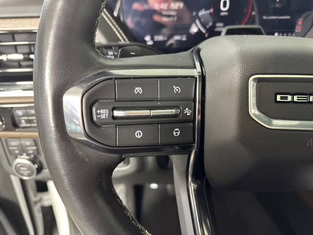2025 White Frost Tricoat GMC Yukon Denali Ultimate 4X4 SUV