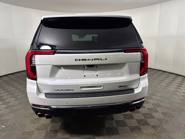 2025 White Frost Tricoat GMC Yukon Denali Ultimate 4X4 SUV