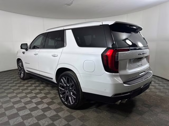 2025 White Frost Tricoat GMC Yukon Denali Ultimate 4X4 SUV