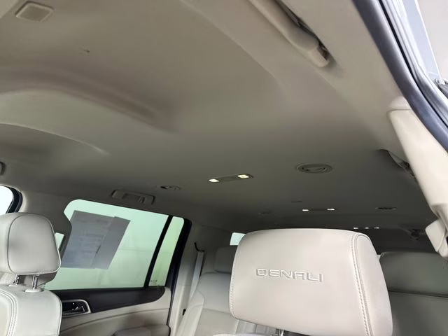 2020 Summit White GMC Yukon XL Denali 4X4 SUV