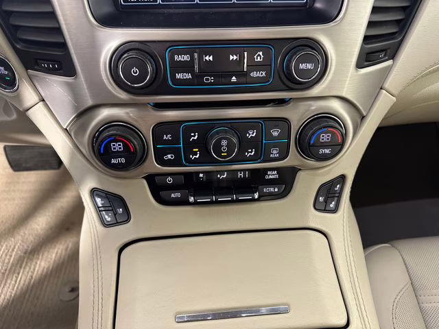 2020 Summit White GMC Yukon XL Denali 4X4 SUV