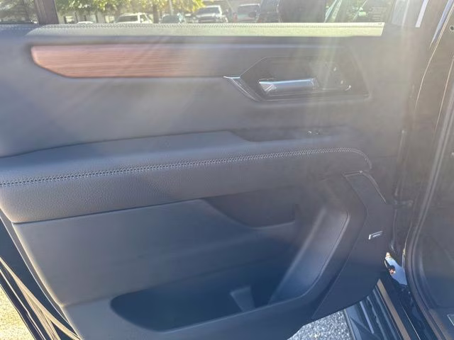 2026 Onyx Black GMC Yukon XL Denali 4X4 SUV