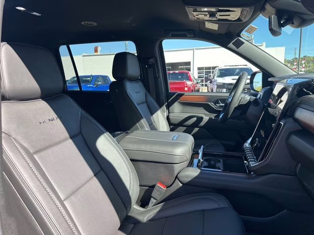 2026 Onyx Black GMC Yukon XL Denali 4X4 SUV