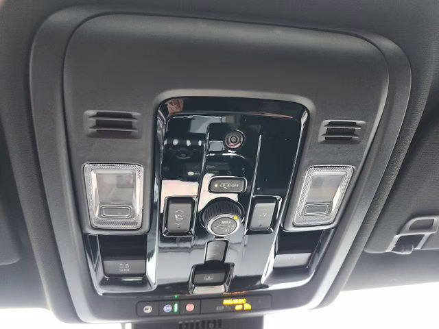 2026 Summit White GMC Yukon XL Denali 4X4 SUV