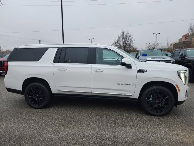 2026 Summit White GMC Yukon XL Denali 4X4 SUV