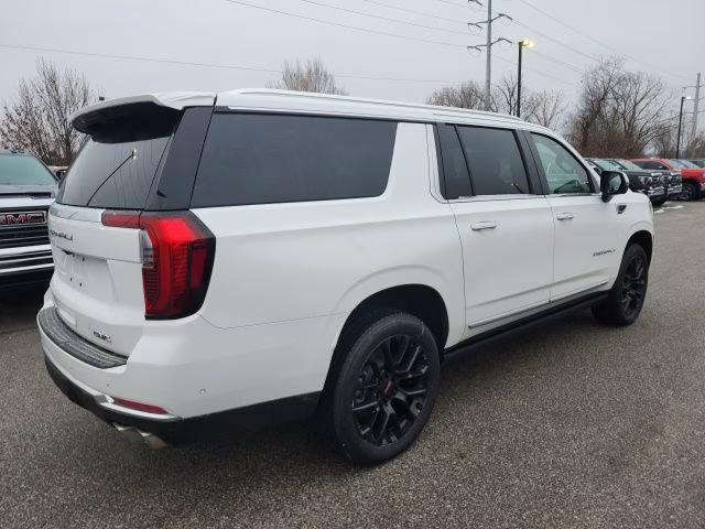 2026 Summit White GMC Yukon XL Denali 4X4 SUV