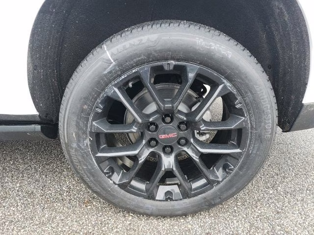 2026 Summit White GMC Yukon XL Denali 4X4 SUV