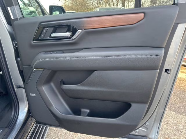 2026 Sterling Metallic GMC Yukon XL Denali 4X4 SUV