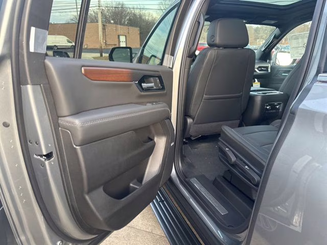 2026 Sterling Metallic GMC Yukon XL Denali 4X4 SUV