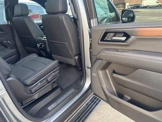 2026 Sterling Metallic GMC Yukon XL Denali 4X4 SUV