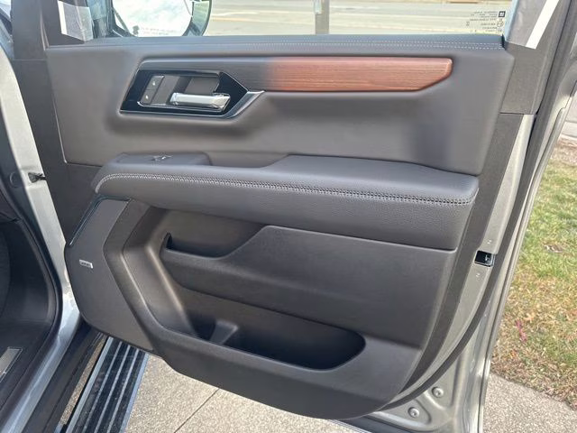 2026 Sterling Metallic GMC Yukon XL Denali 4X4 SUV