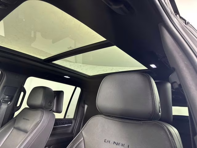 2021 Onyx Black GMC Yukon XL Denali 4X4 SUV