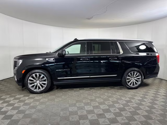 2021 Onyx Black GMC Yukon XL Denali 4X4 SUV