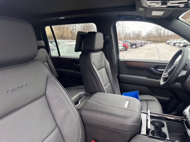 2026 Onyx Black GMC Yukon XL Denali 4X4 SUV