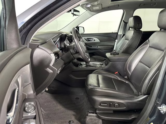 2020 Graphite Metallic Chevrolet Traverse RS AWD SUV