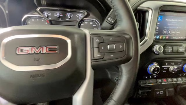 2021 Quicksilver Metallic GMC Sierra 2500HD SLT 4X4 Truck