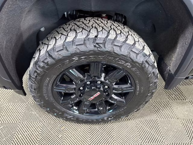 2024 Onyx Black GMC Sierra 2500HD AT4 4X4 Truck