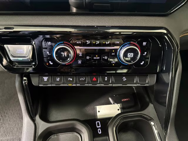 2024 Onyx Black GMC Sierra 2500HD AT4 4X4 Truck