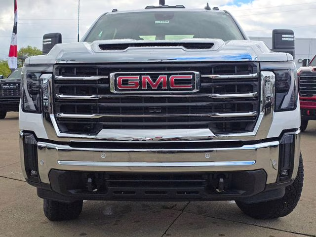 2026 Summit White GMC Sierra 2500HD SLE 4X4 Truck