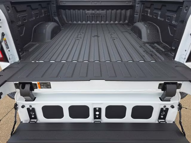2026 Summit White GMC Sierra 2500HD SLE 4X4 Truck
