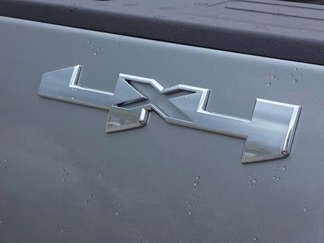 2026 Sterling Metallic GMC Sierra 2500HD SLE 4X4 Truck