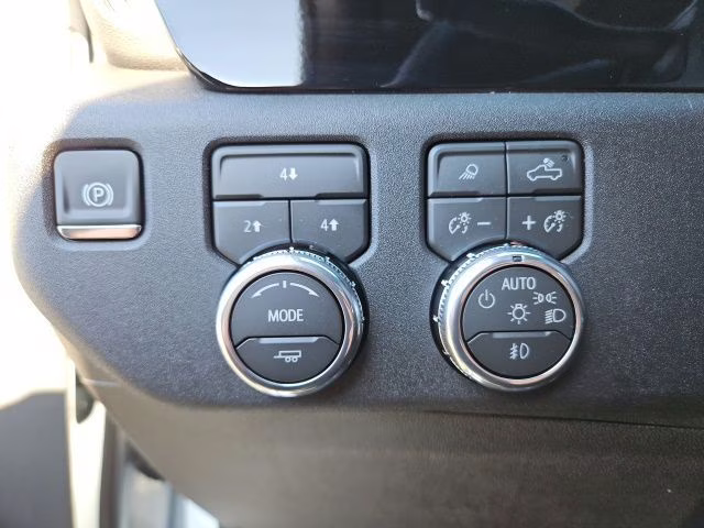 2026 Summit White GMC Sierra 2500HD SLE 4X4 Truck