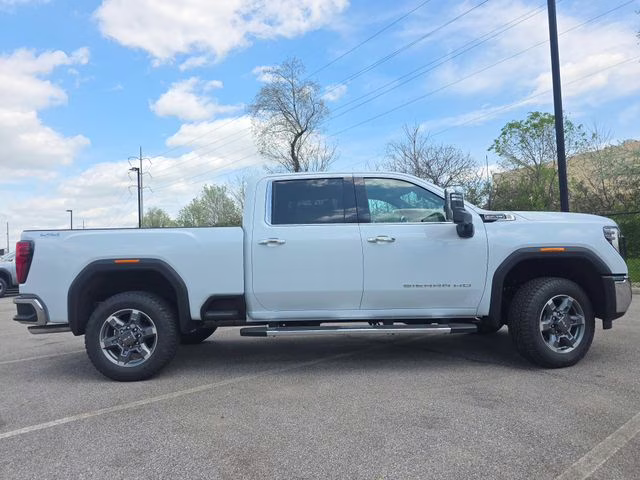 2026 Glacier White Tricoat GMC Sierra 2500HD SLT 4X4 Truck