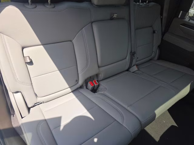 2026 Glacier White Tricoat GMC Sierra 2500HD SLT 4X4 Truck