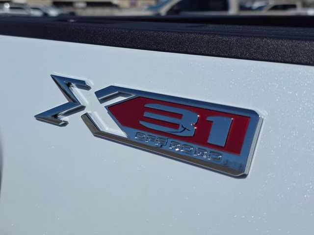 2026 Glacier White Tricoat GMC Sierra 2500HD SLT 4X4 Truck