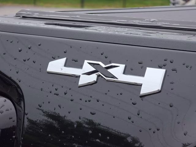 2026 Onyx Black GMC Sierra 2500HD SLT 4X4 Truck