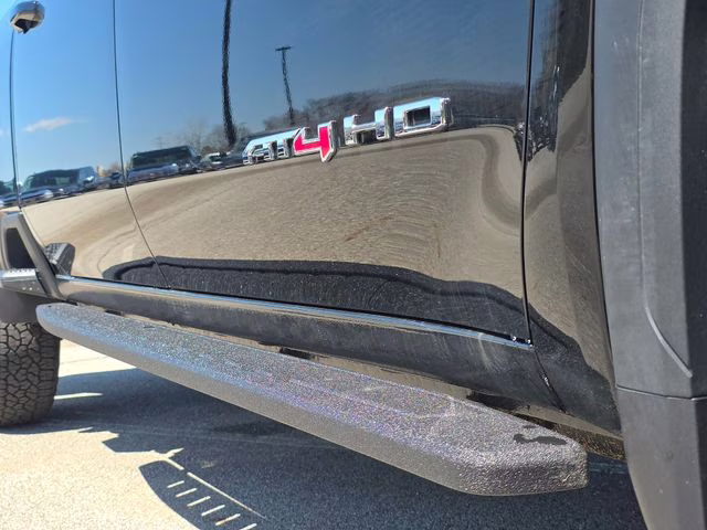 2026 Onyx Black GMC Sierra 2500HD AT4 4X4 Truck