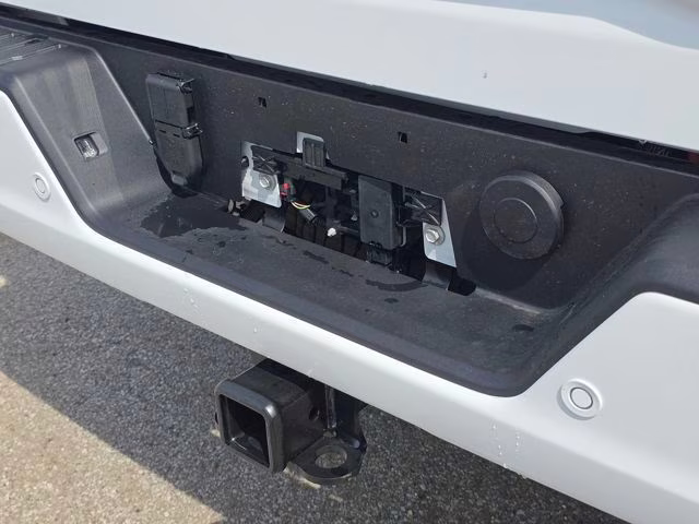 2026 Summit White GMC Sierra 2500HD AT4 4X4 Truck