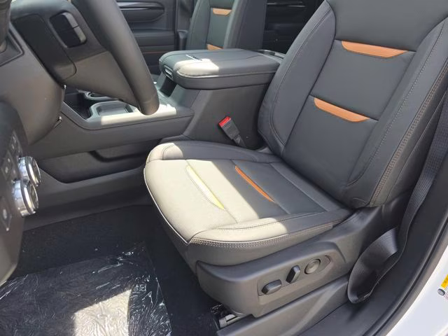 2026 Summit White GMC Sierra 2500HD AT4 4X4 Truck