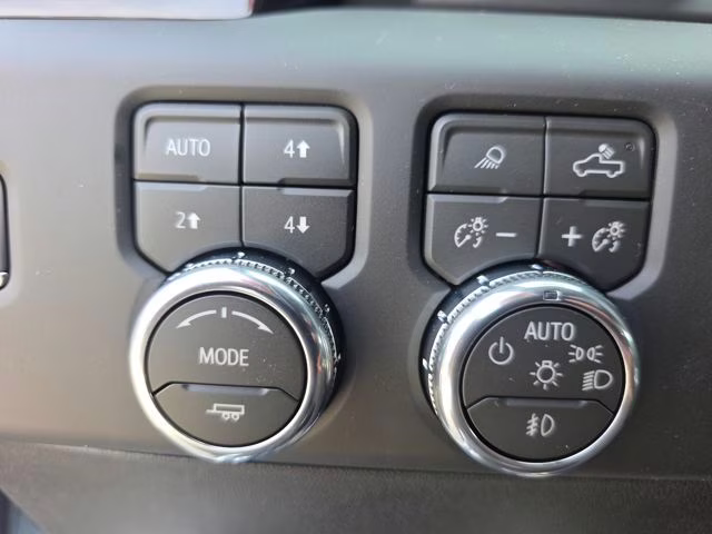 2026 Summit White GMC Sierra 2500HD AT4 4X4 Truck
