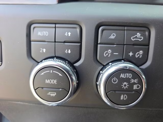 2026 Summit White GMC Sierra 2500HD AT4 4X4 Truck
