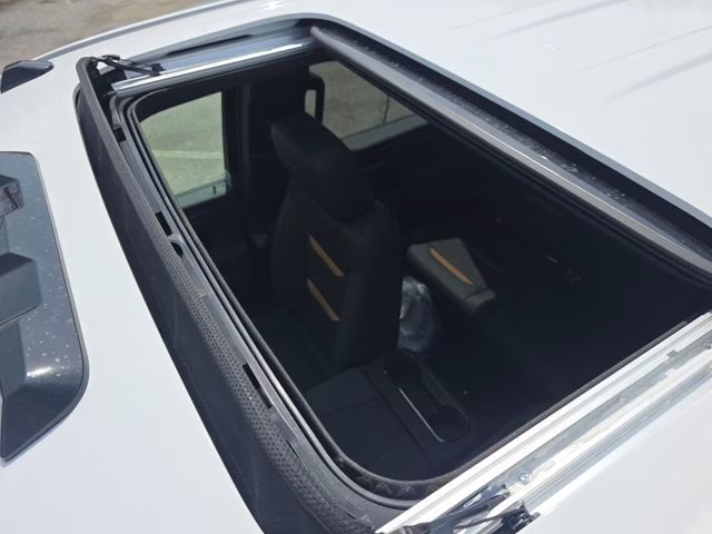 2026 Summit White GMC Sierra 2500HD AT4 4X4 Truck